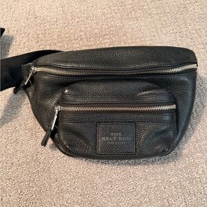 Marc Jacobs The Leather Waist Belt Bag in black